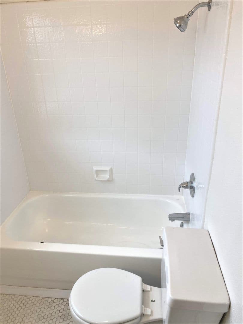 Melrose Apartments 9 of 11