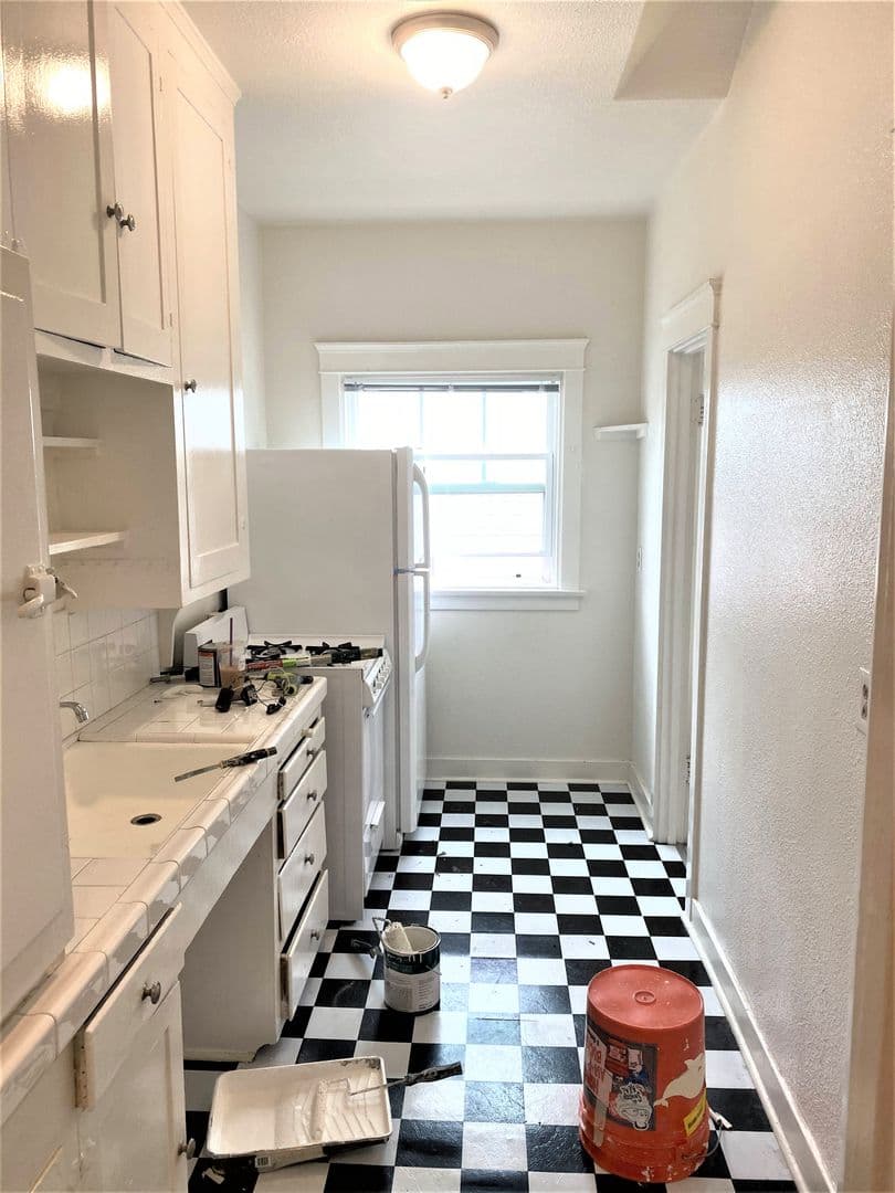 Melrose Apartments 7 of 11