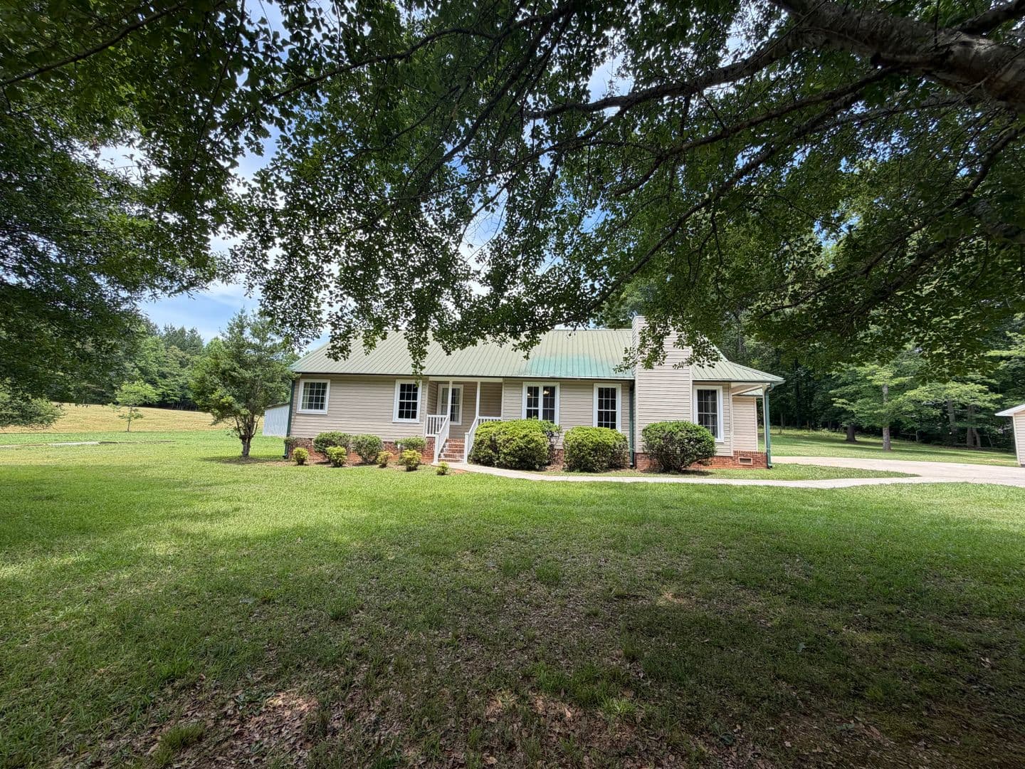 Hickory Grove Road 5126 1 of 8
