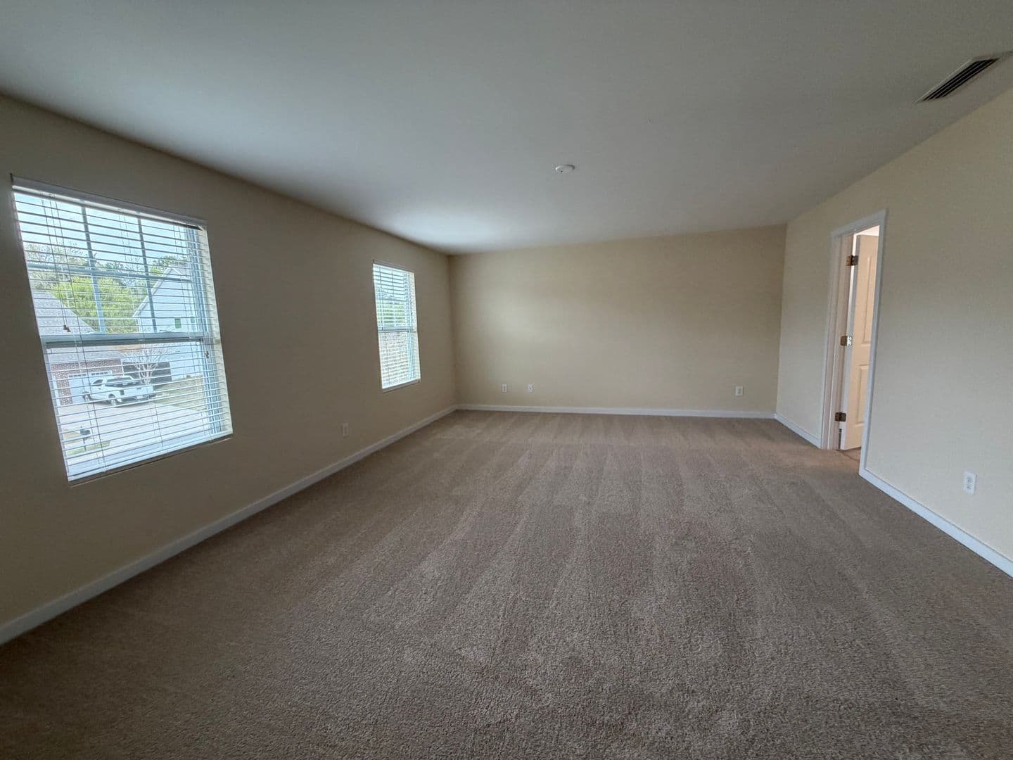 Shaw Avenue 1328 19 of 25