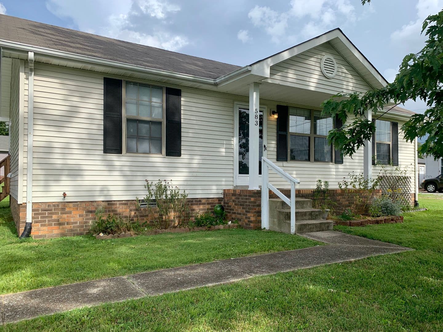 583 Cynthia Dr 1 of 26