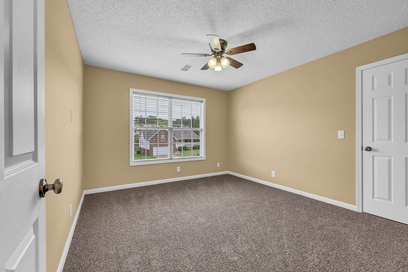 3332 Victoria Ct 27 of 45