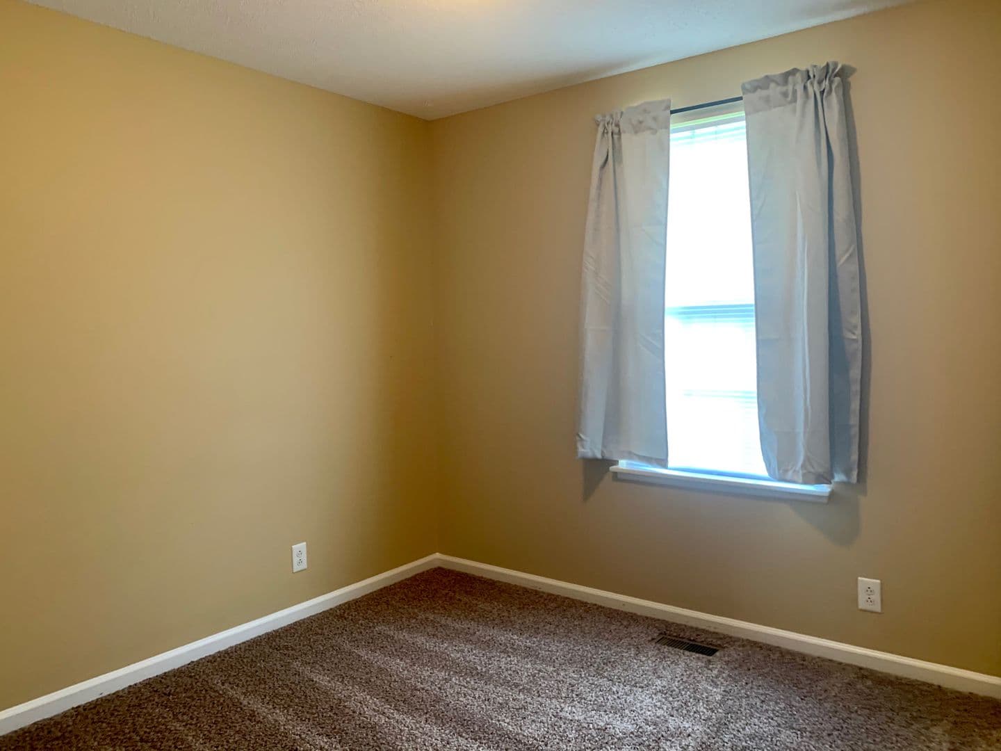 583 Cynthia Dr 23 of 26