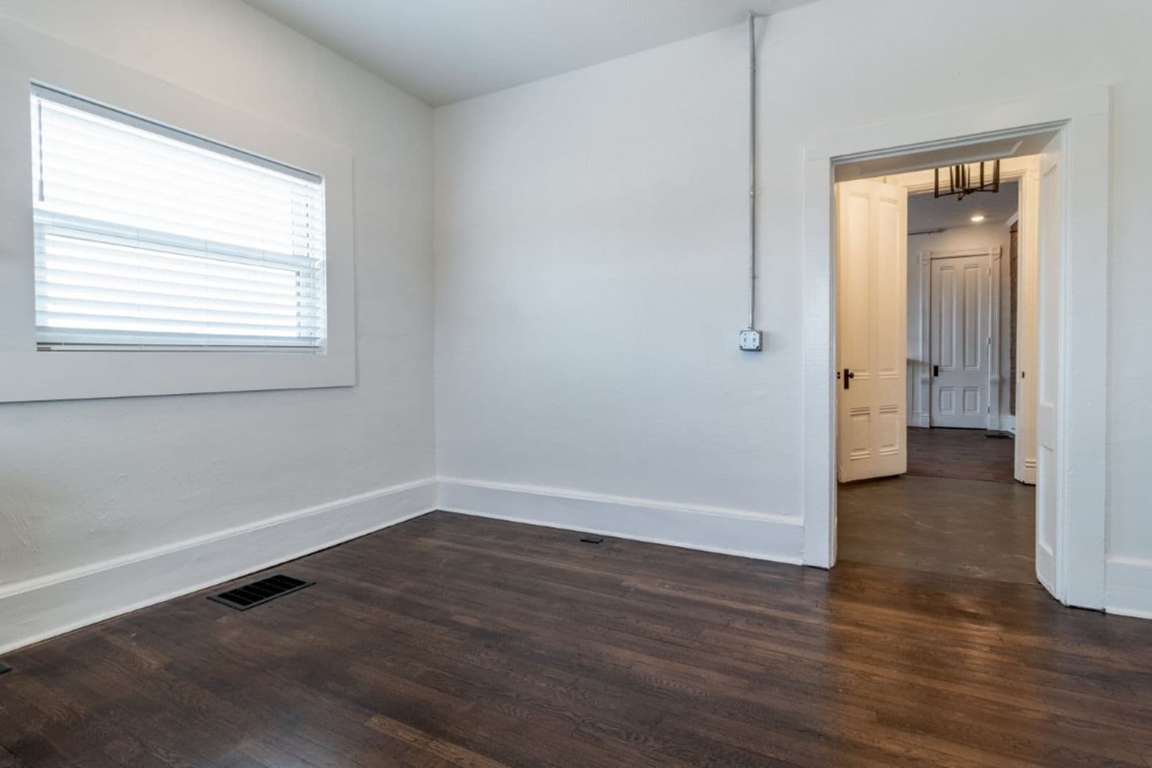 305 Main St 20 of 27