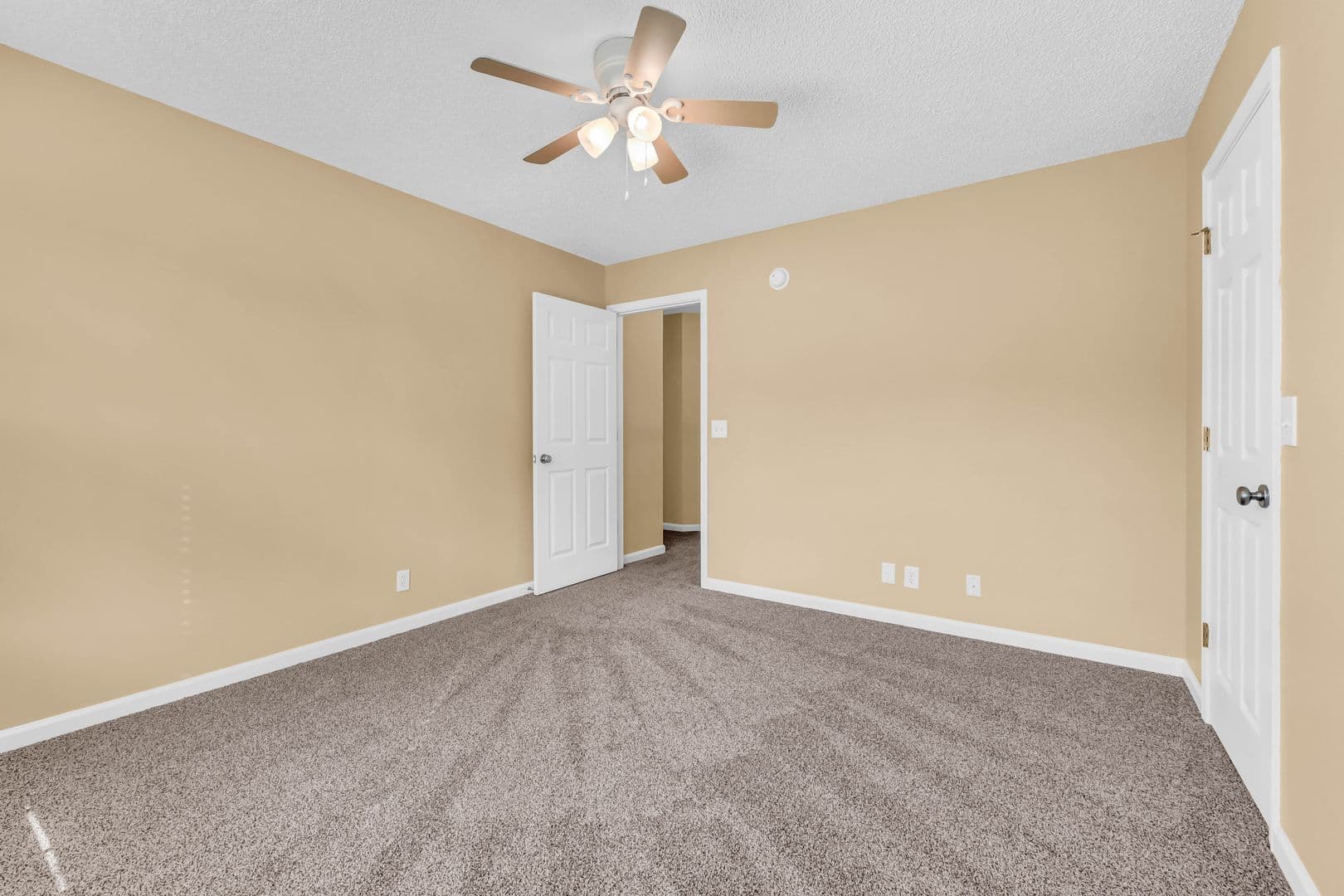 3332 Victoria Ct 31 of 45