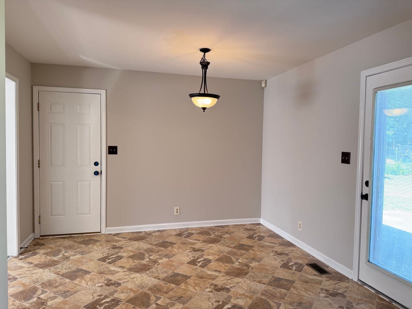438 Kelsey Drive 5 of 22
