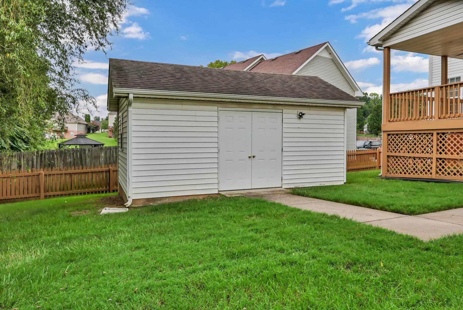 3332 Victoria Ct 40 of 45