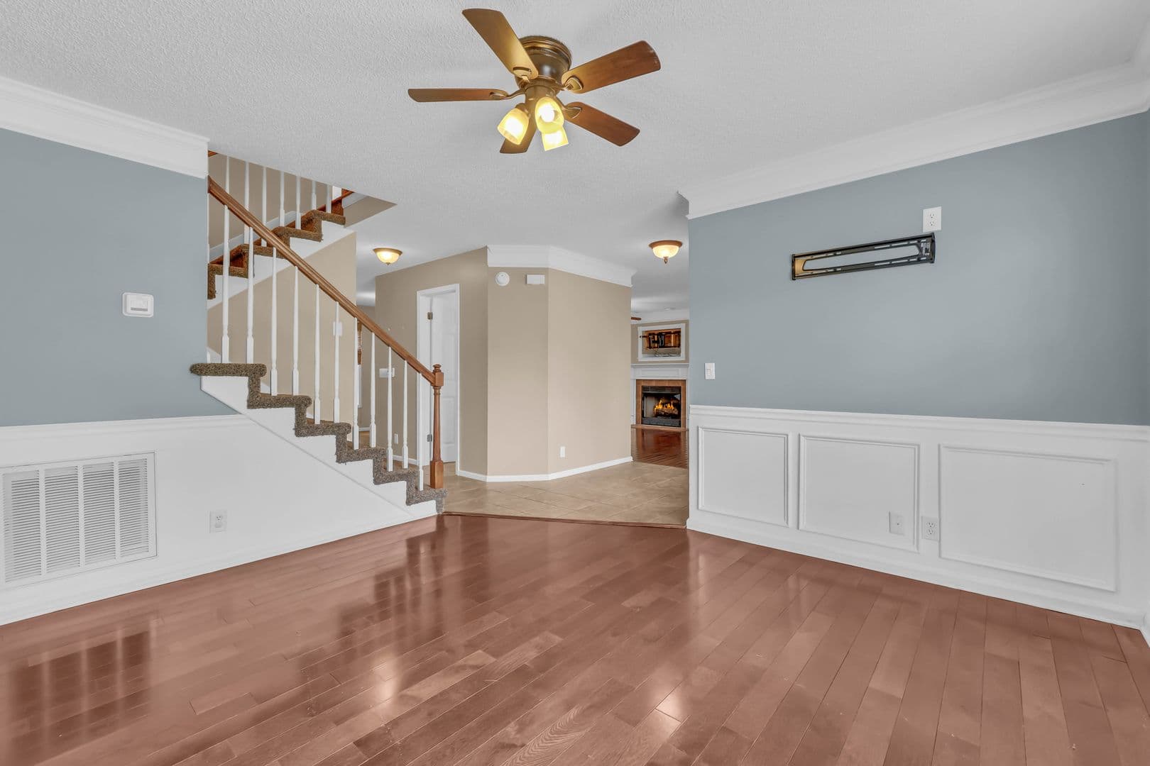 3332 Victoria Ct 10 of 45