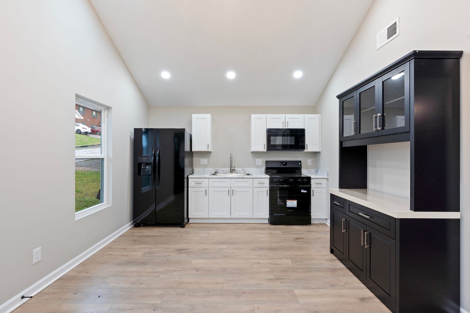 804 Martin Street 10 of 27