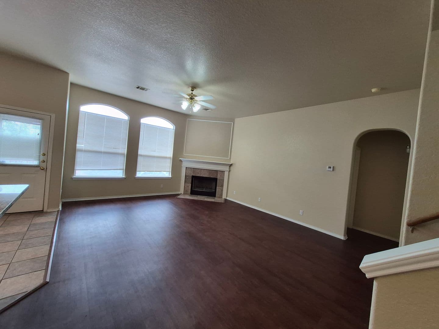 Encino Ash (MN 1) 9 of 37