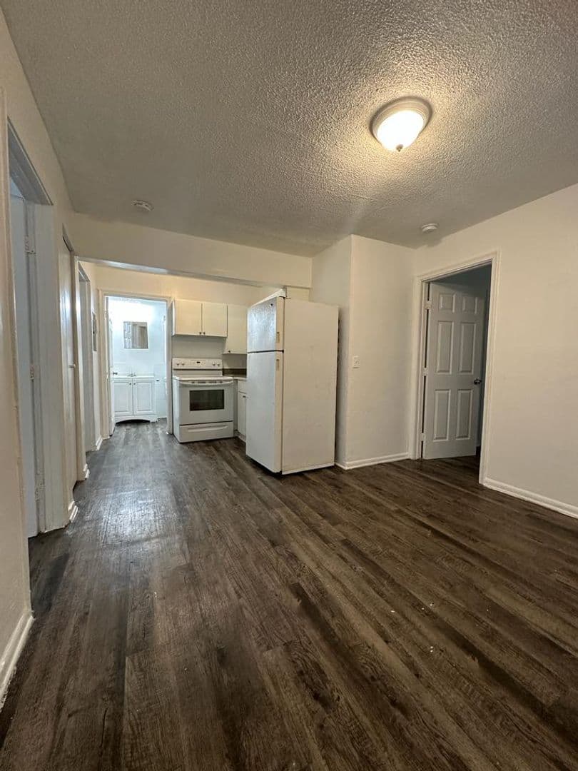 St George Apartments 2 of 20