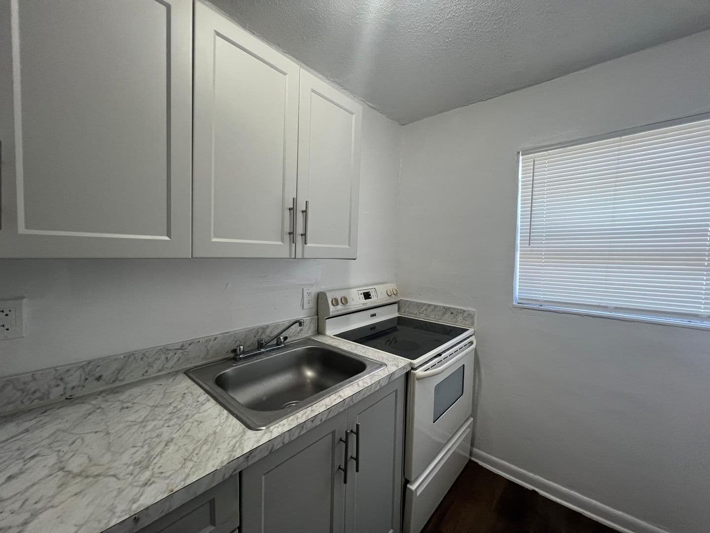 St George Apartments 2 of 12