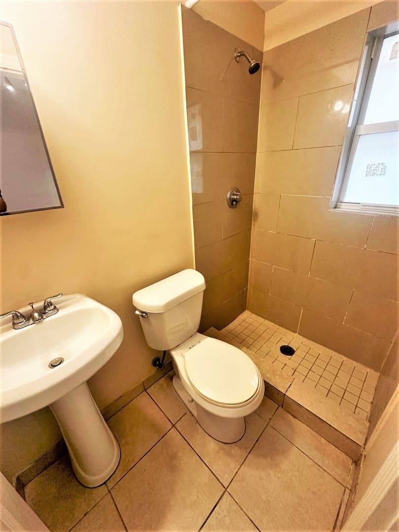 Stunning Boutique Studio Apartment Minuets From Downtown Miami & Wynwood! 11 of 18