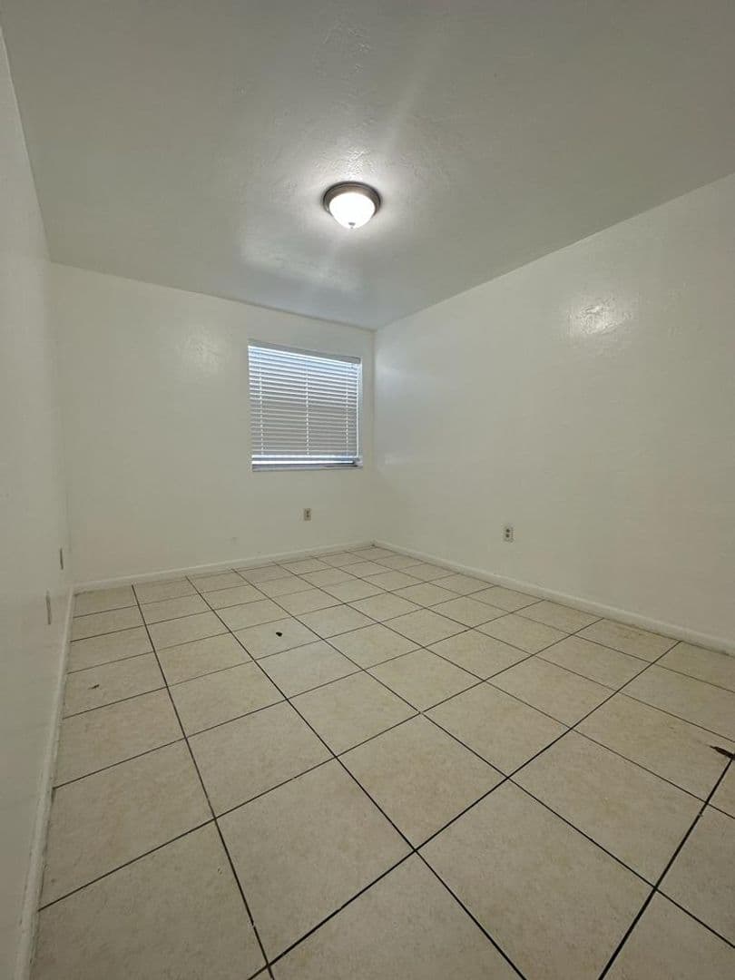 Ground Floor 2 Bedroom Near Health District BY UM & JMH 9 of 12