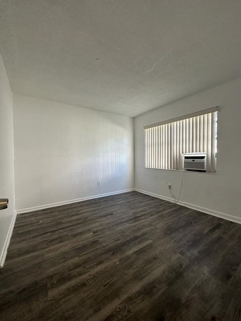 St George Apartments 3 of 20