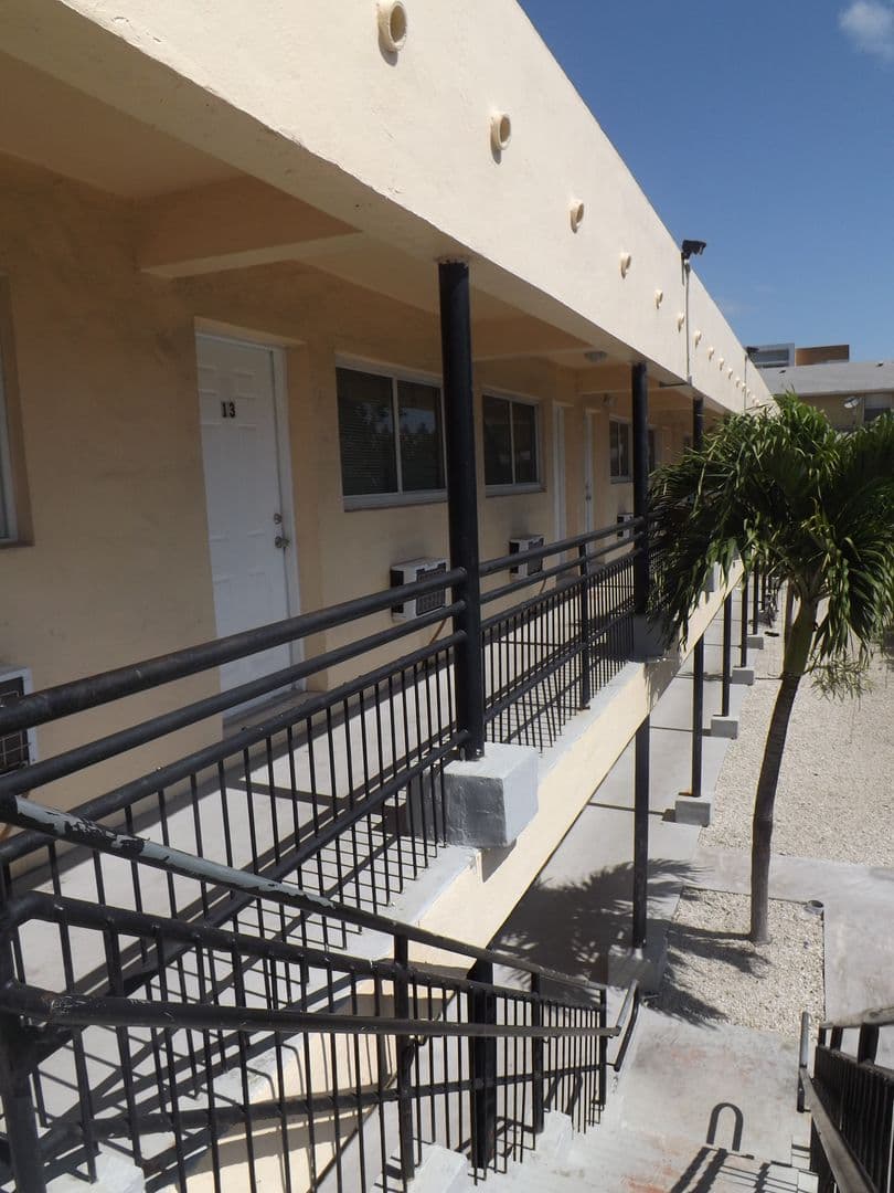 Stunning Boutique Studio Apartment Minuets From Downtown Miami & Wynwood! 17 of 18