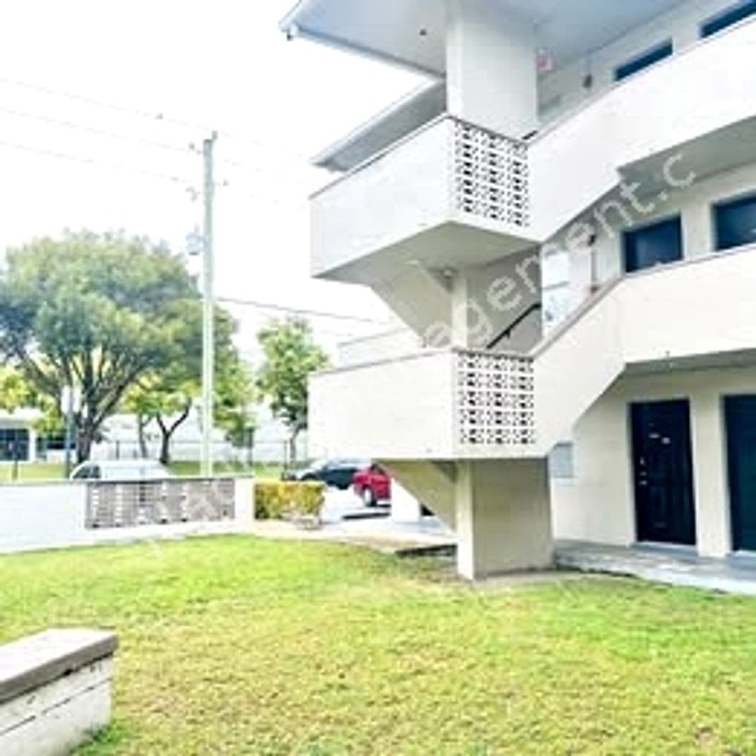 Ground Floor 2 Bedroom Near Health District BY UM & JMH 38 of 38