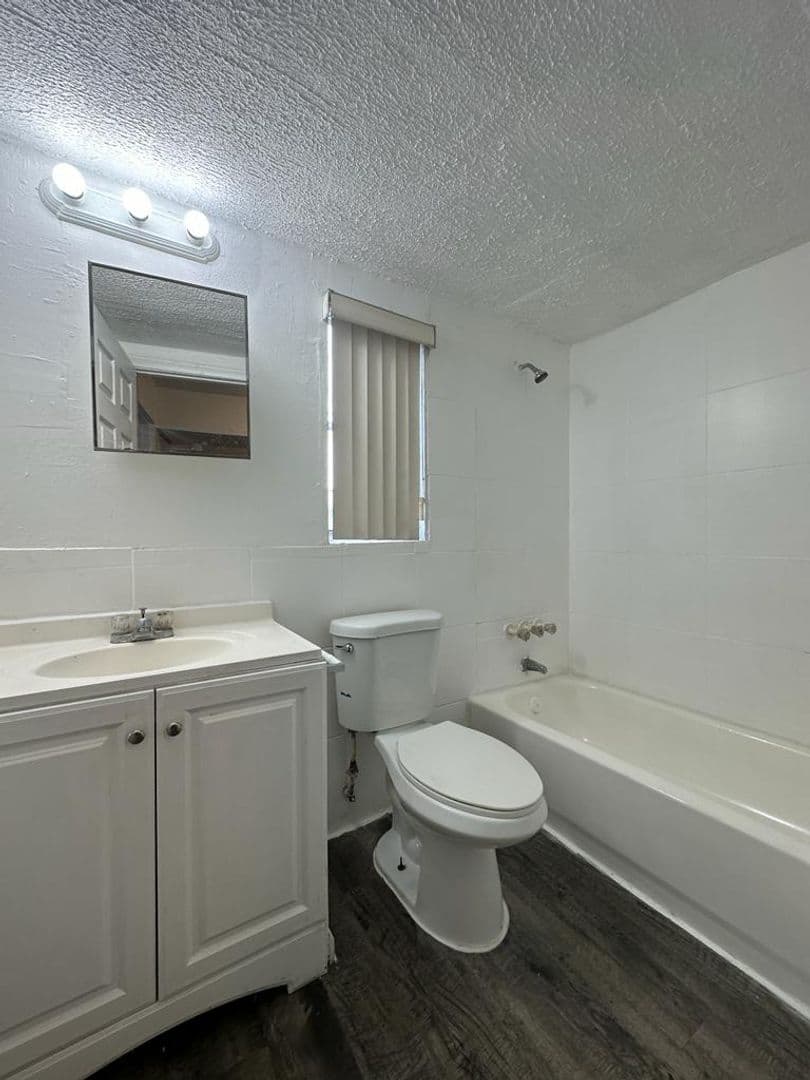 St George Apartments 4 of 20