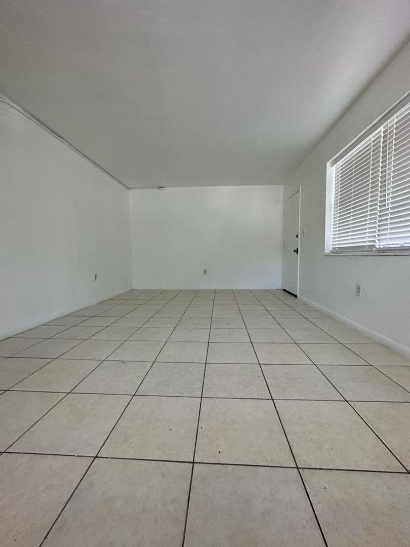 Ground Floor 2 Bedroom Near Health District BY UM & JMH 14 of 24