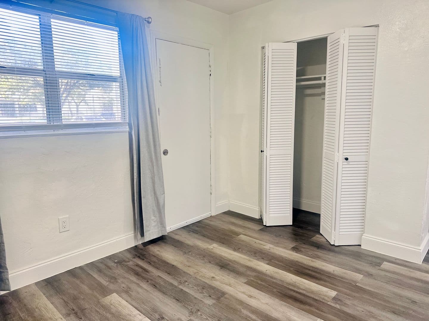 Ground Floor 2 Bedroom Near Health District BY UM & JMH 17 of 38