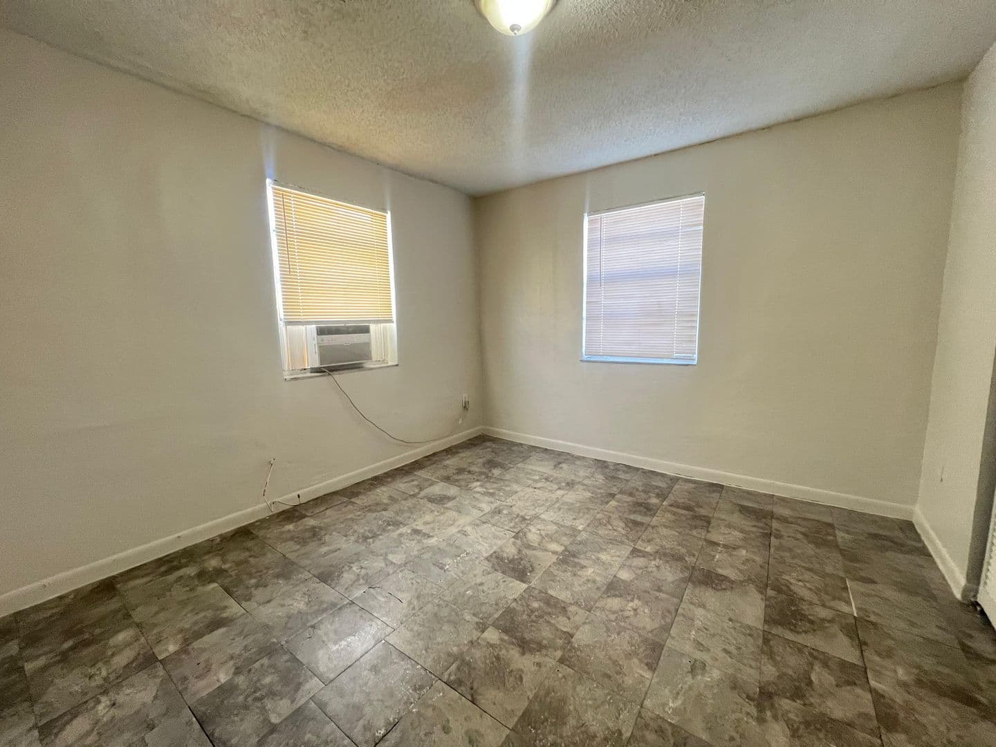 Modern Comfort: Newly Updated 2BR/1BA, Vinyl Tile Flooring, Spacious Living, Near Downtown 5 of 8