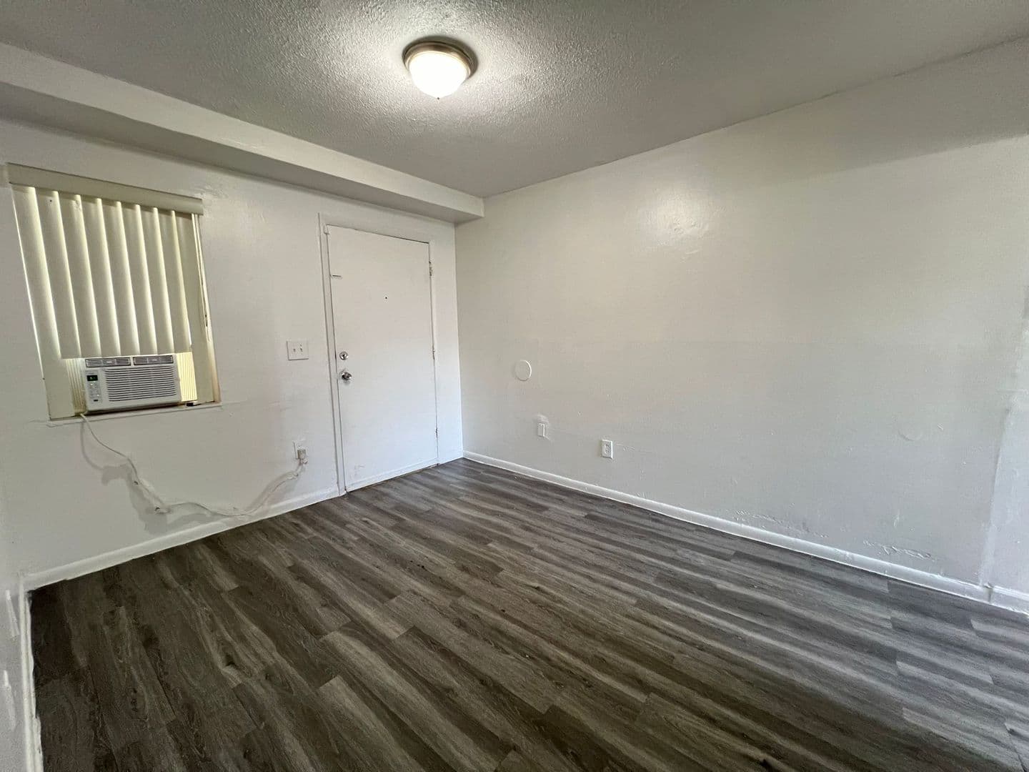 St George Apartments 7 of 11