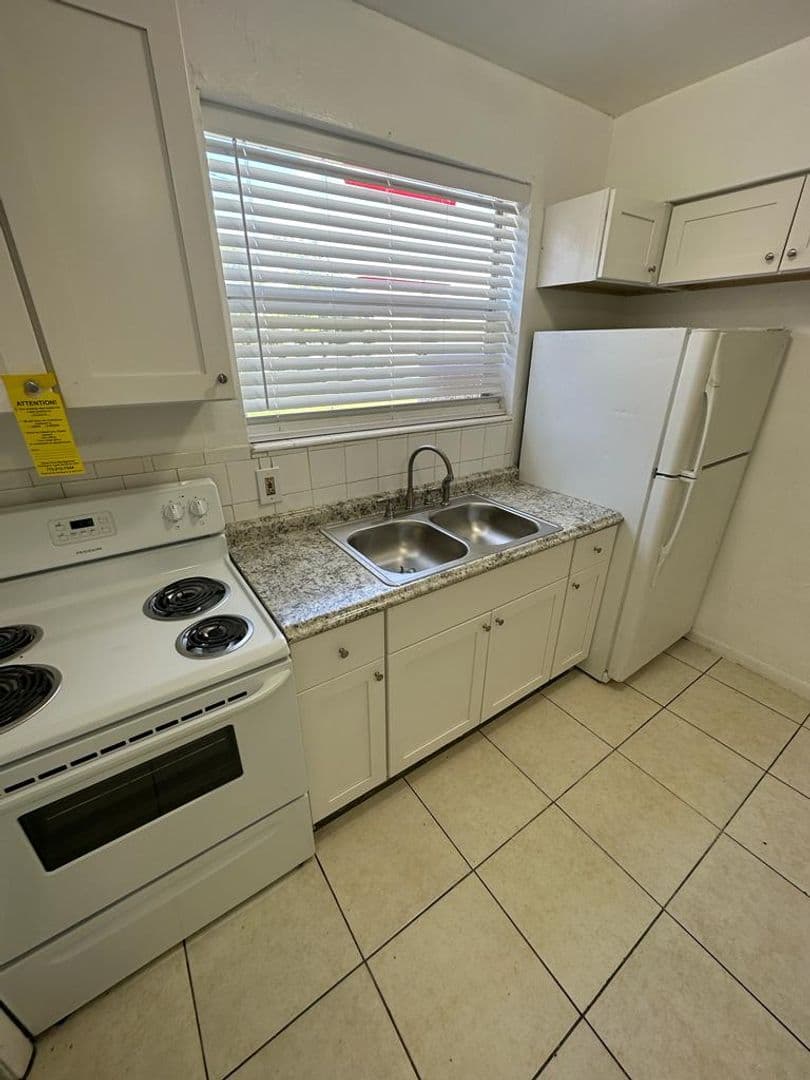 Ground Floor 2 Bedroom Near Health District BY UM & JMH 13 of 24