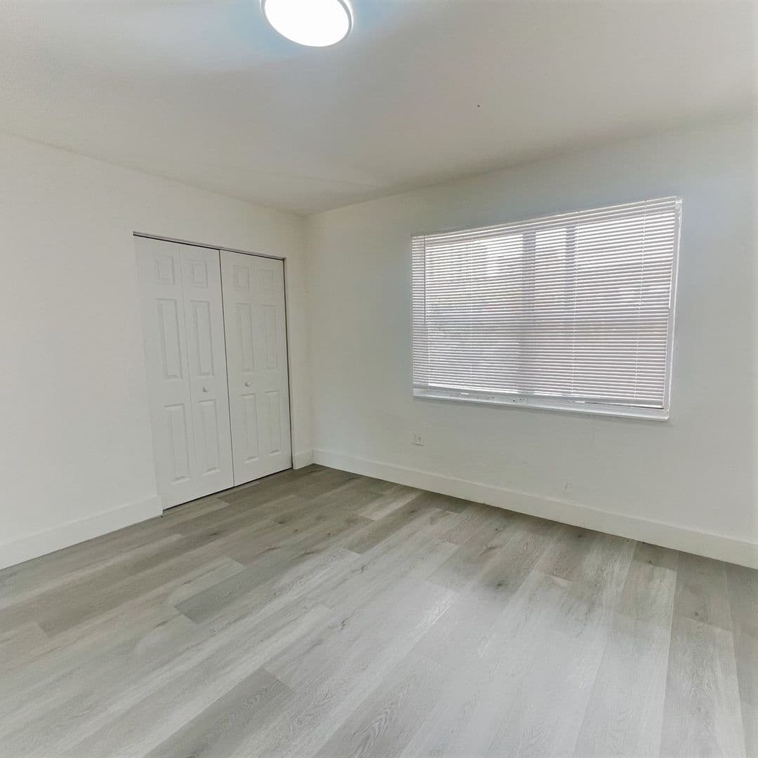 St George Apartments 2 of 8