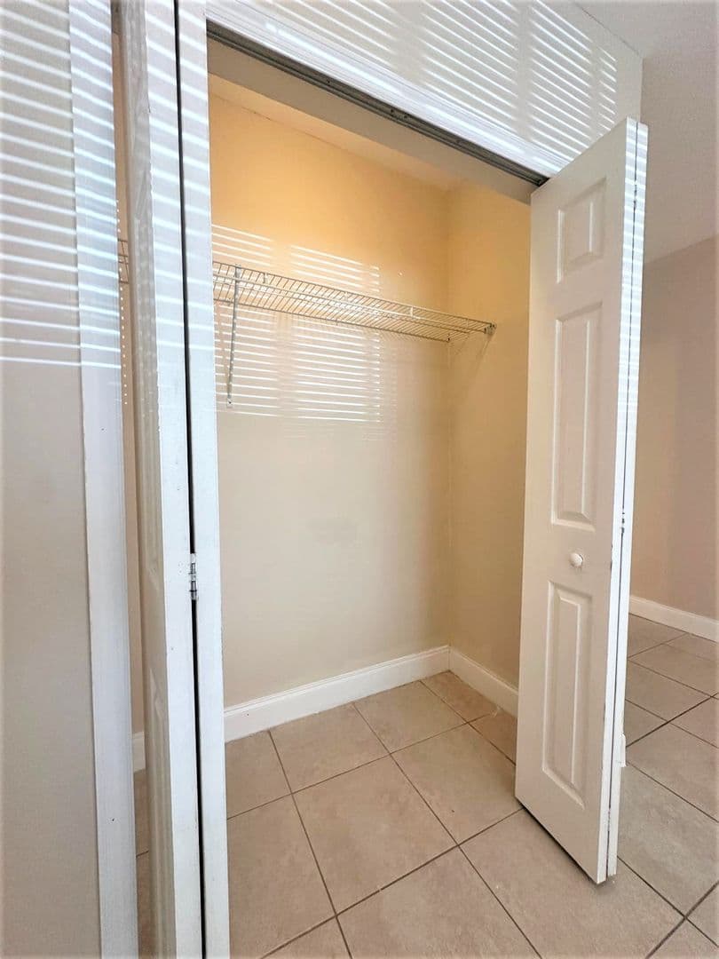Stunning Boutique Studio Apartment Minuets From Downtown Miami & Wynwood! 13 of 18