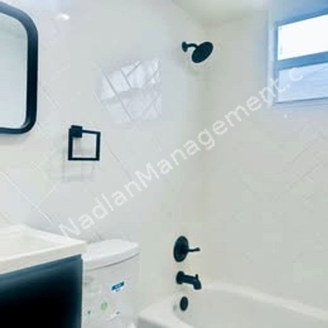 Ground Floor 2 Bedroom Near Health District BY UM & JMH 30 of 38