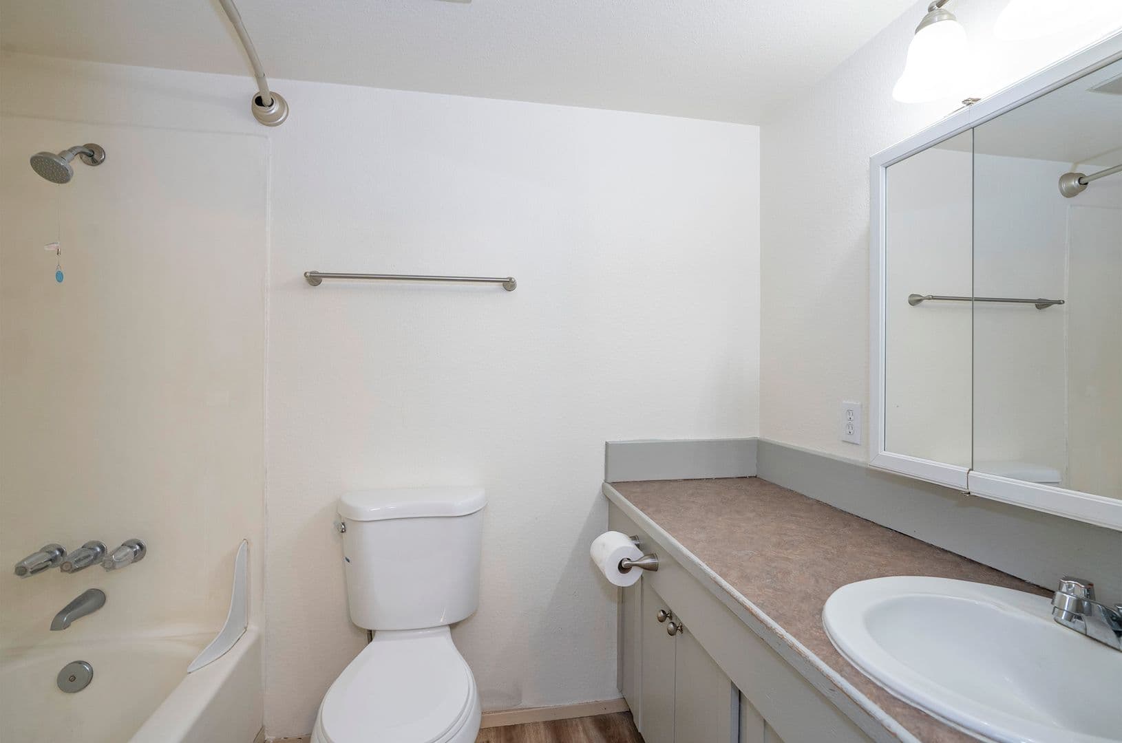 Cedar Pointe Apartments - 811 13 of 18