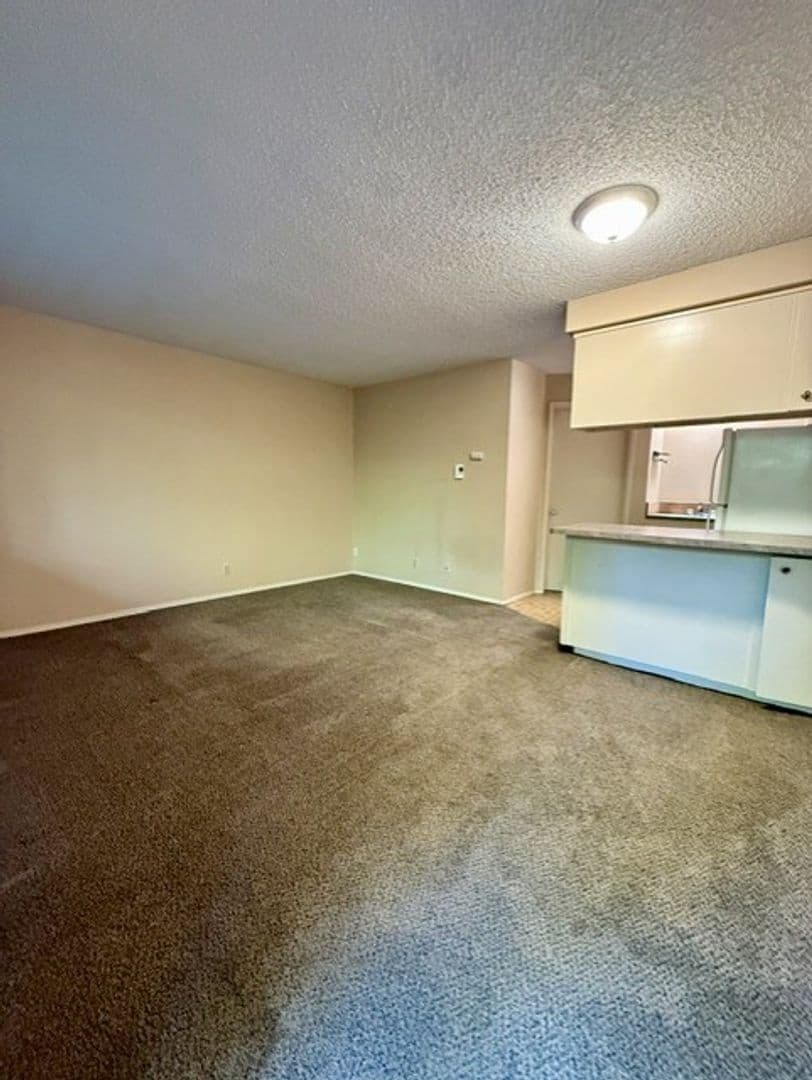 Cedar Pointe Apartments - 811 5 of 17