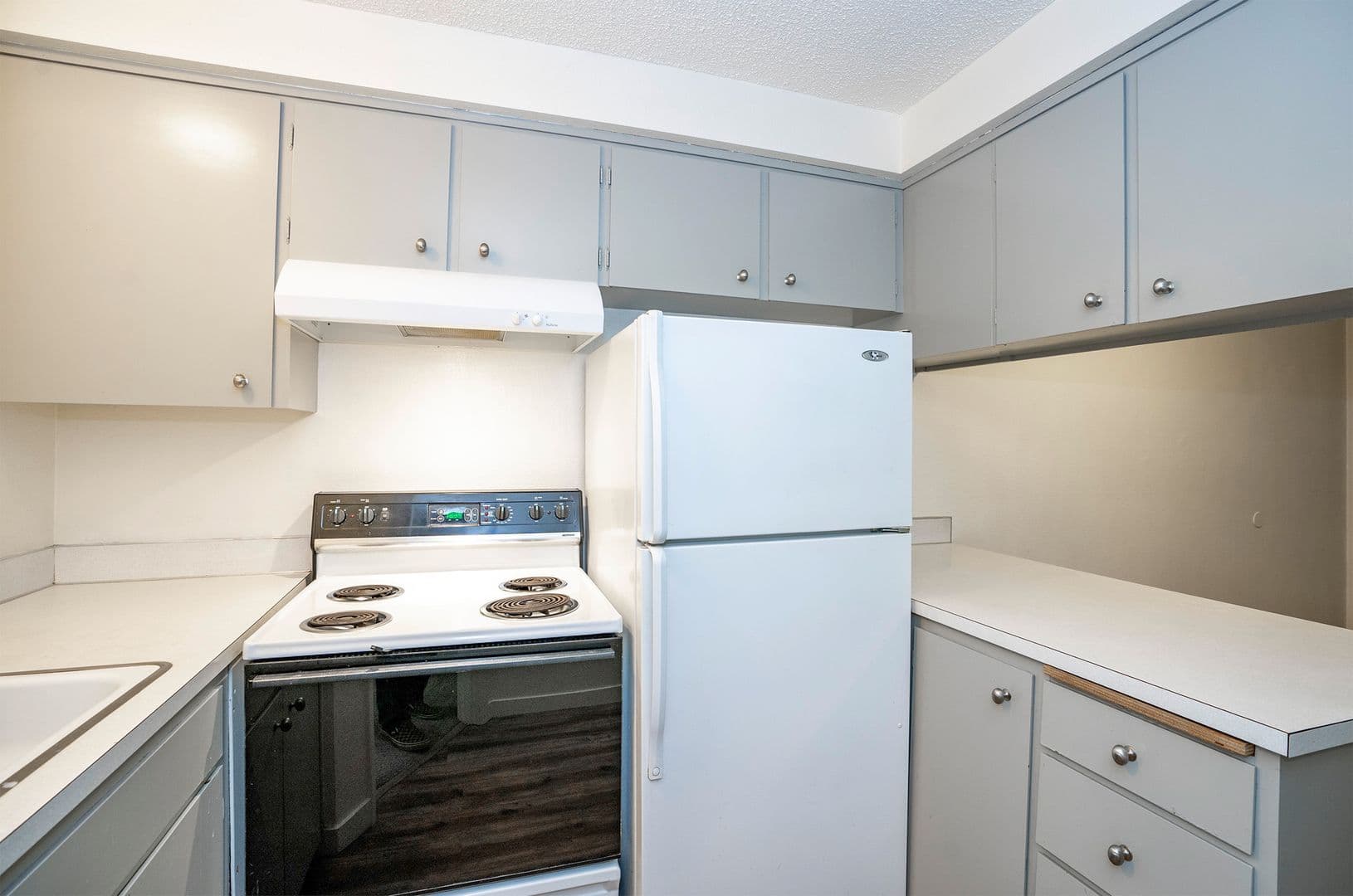 Cedar Pointe Apartments - 811 8 of 18