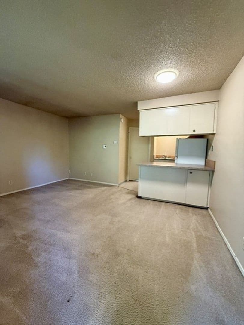 Cedar Pointe Apartments - 811 4 of 20