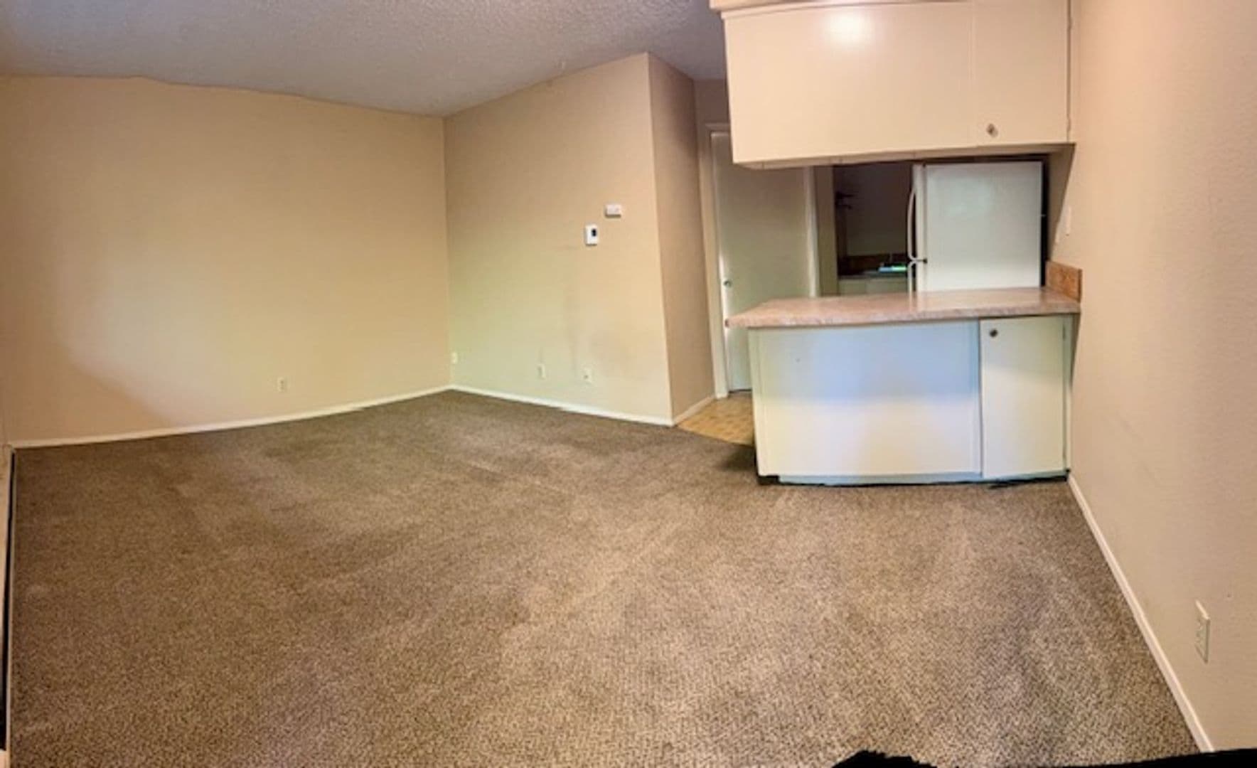 Cedar Pointe Apartments - 811 4 of 17