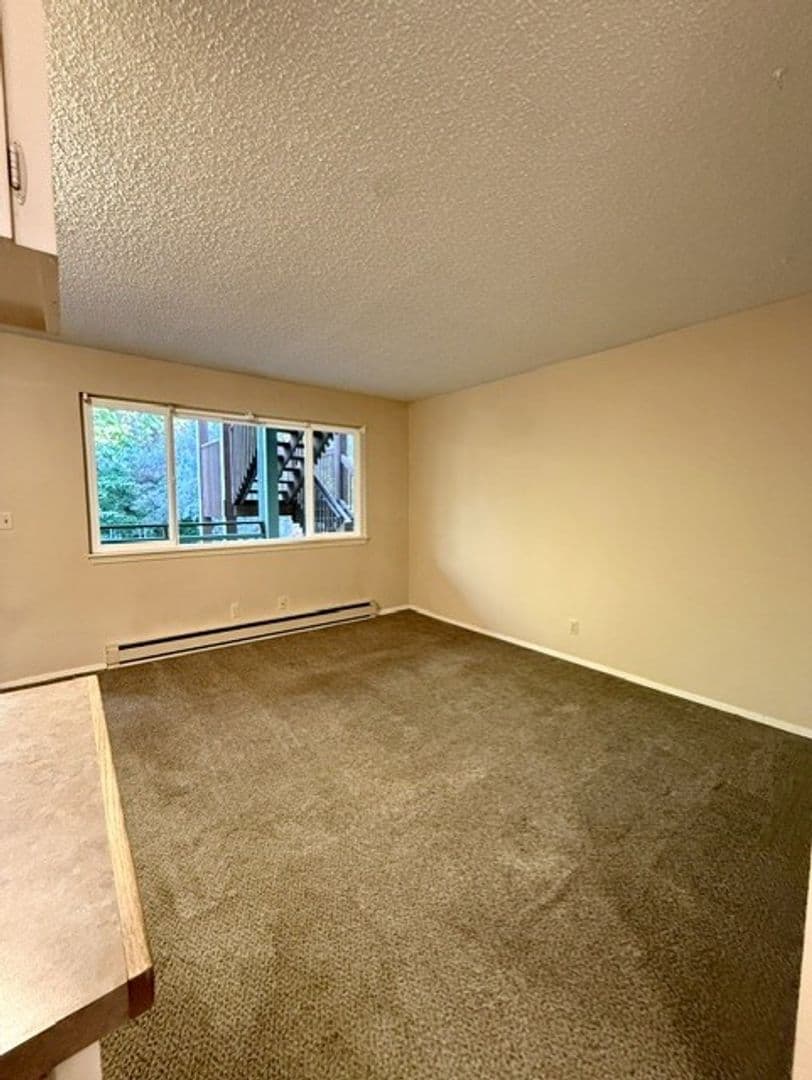 Cedar Pointe Apartments - 811 7 of 17