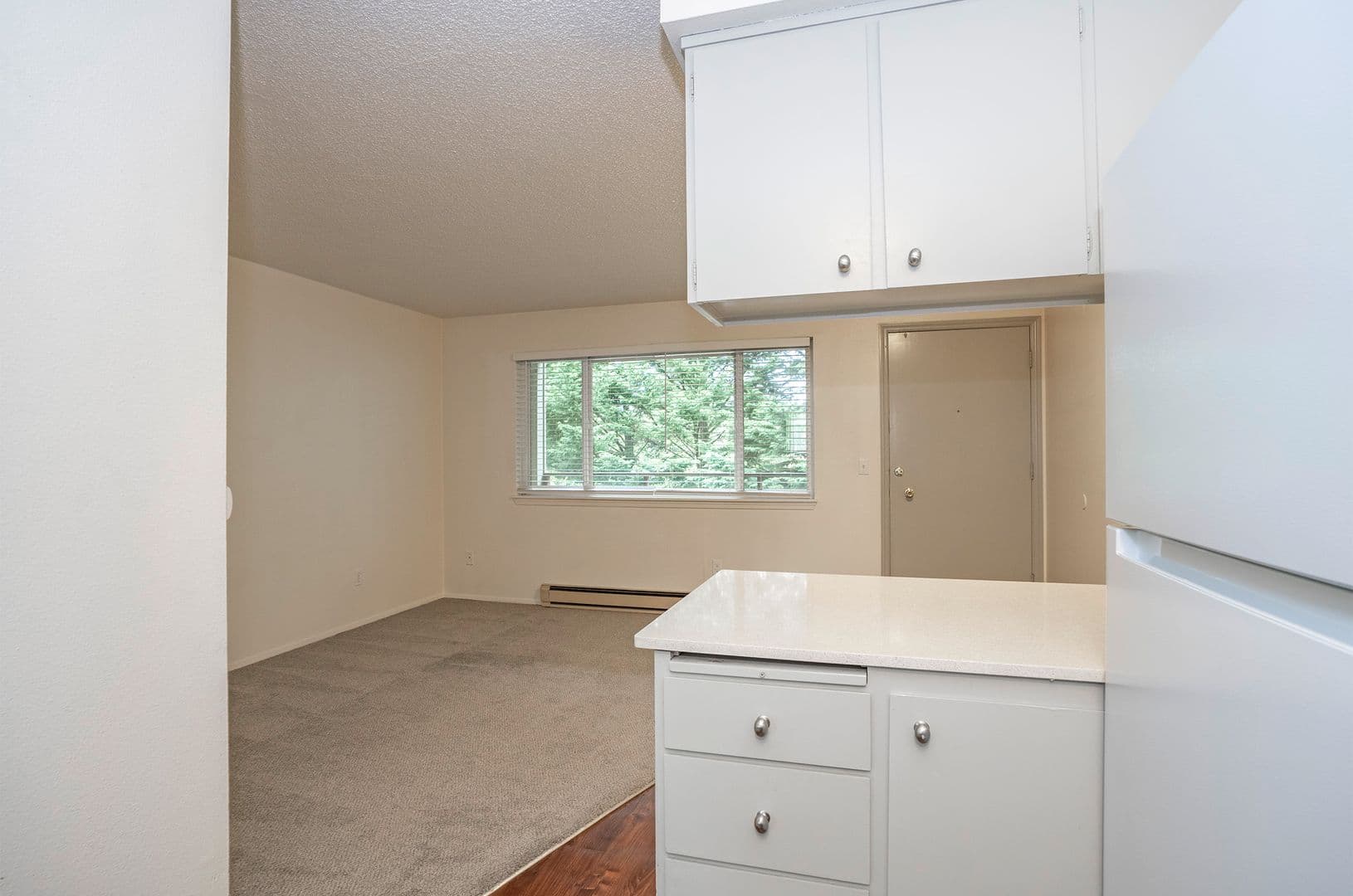 Cedar Pointe Apartments - 811 10 of 19