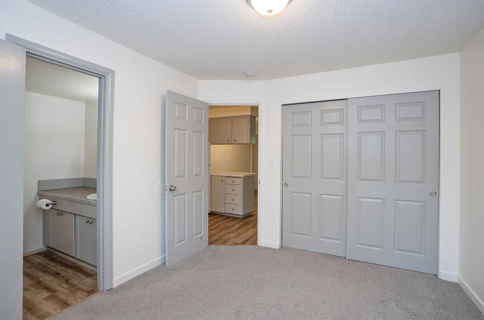 Cedar Pointe Apartments - 811 11 of 18