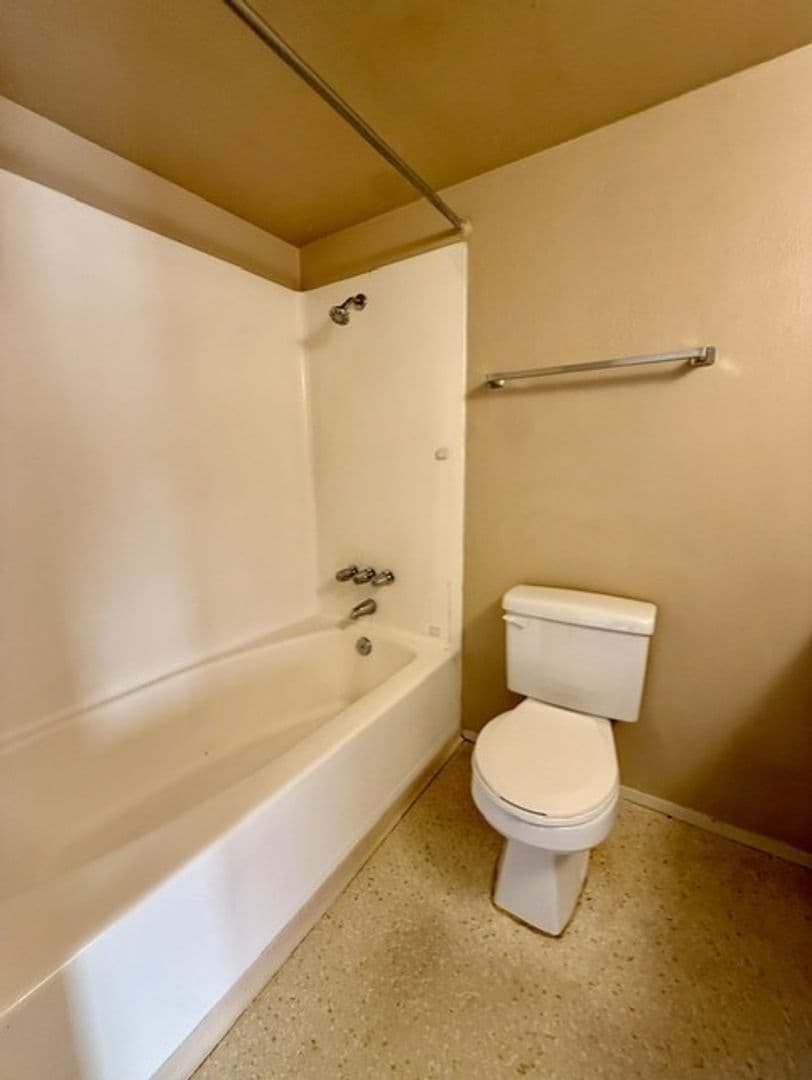 Cedar Pointe Apartments - 811 12 of 20
