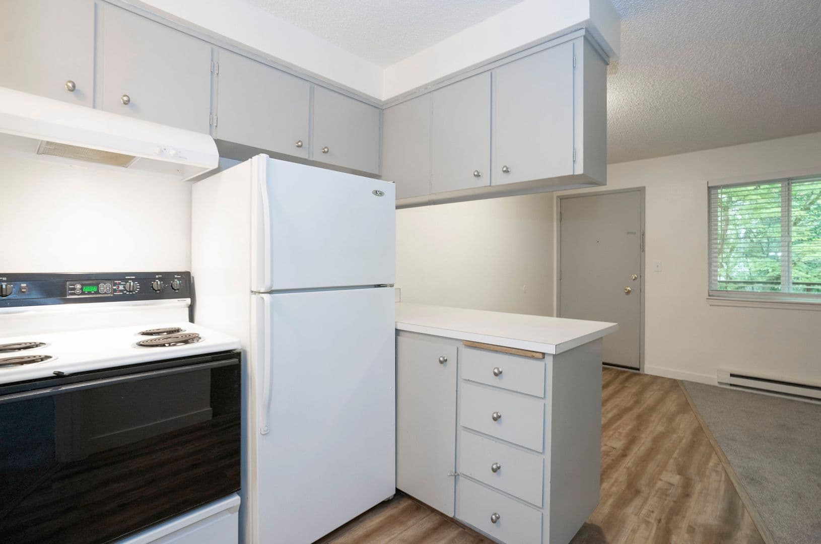 Cedar Pointe Apartments - 811 9 of 18