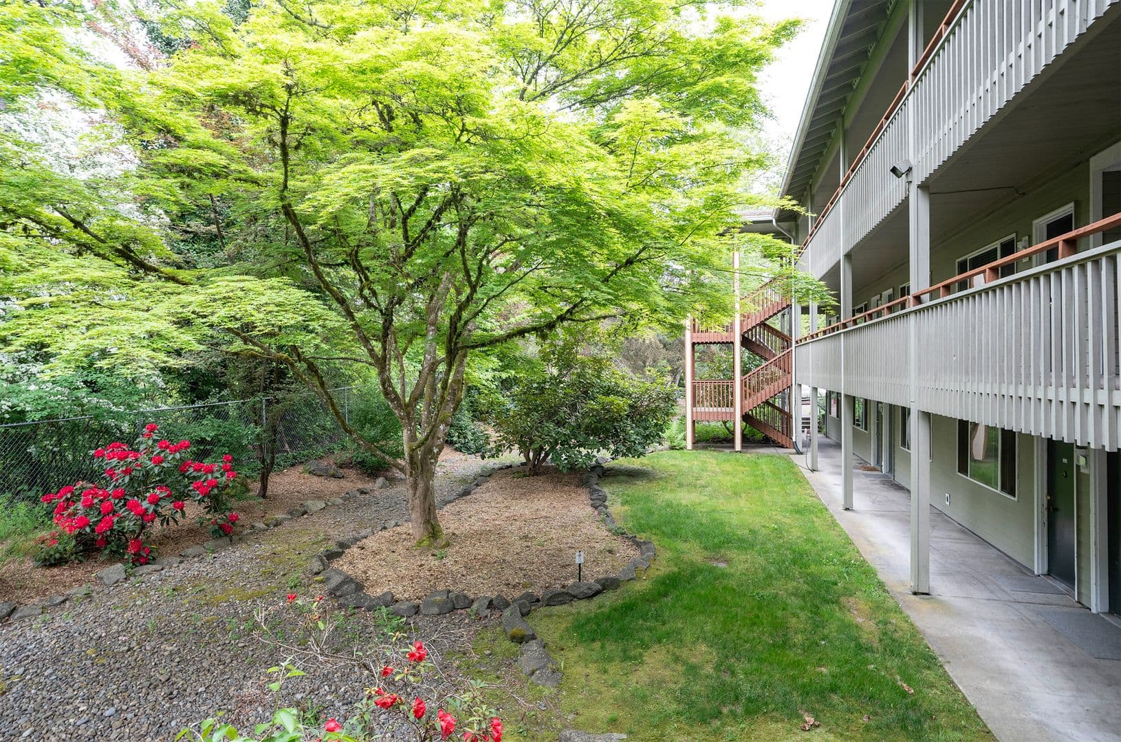 Cedar Pointe Apartments - 811 13 of 17