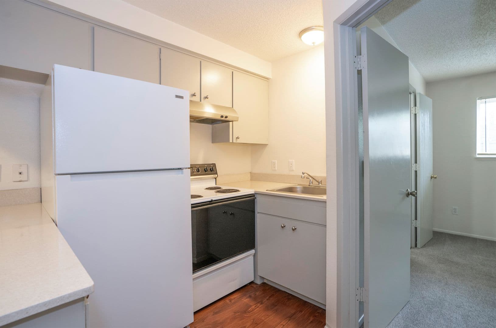 Cedar Pointe Apartments - 811 8 of 19
