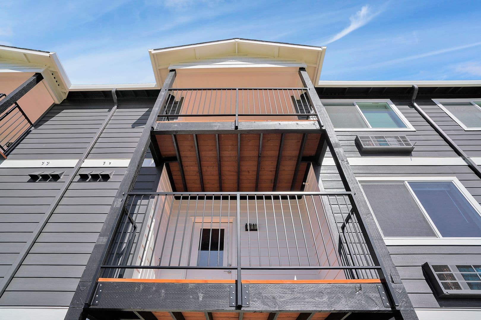 PET FRIENDLY 2Bd/2Ba 2nd Story Apartment Unit - Available to View! 21 of 36