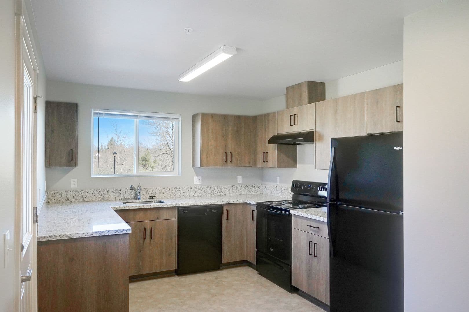 PET FRIENDLY 2Bd/2Ba 2nd Story Apartment Unit - Available to View! 25 of 36