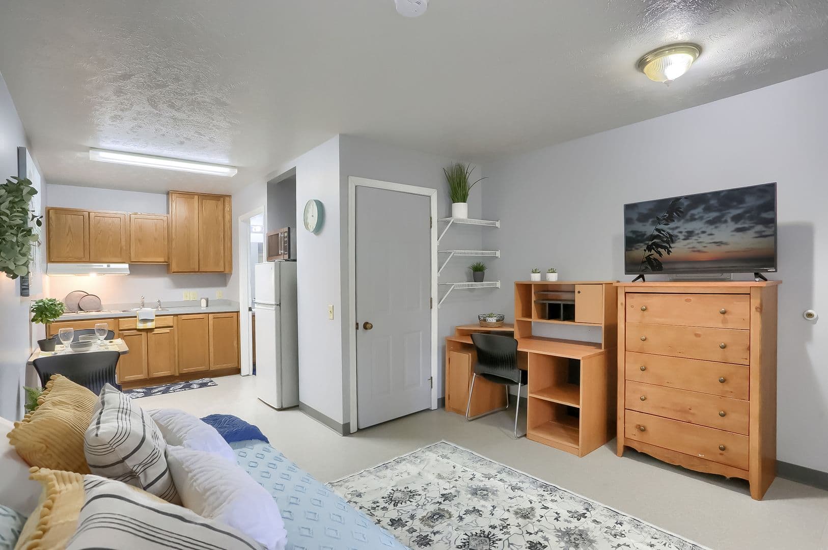 875 New Castle Road 3 of 8