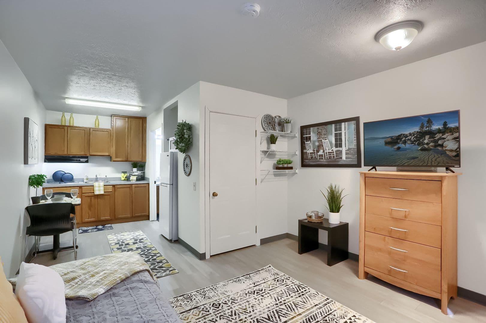 Stoneworth Apt 124 3 of 7