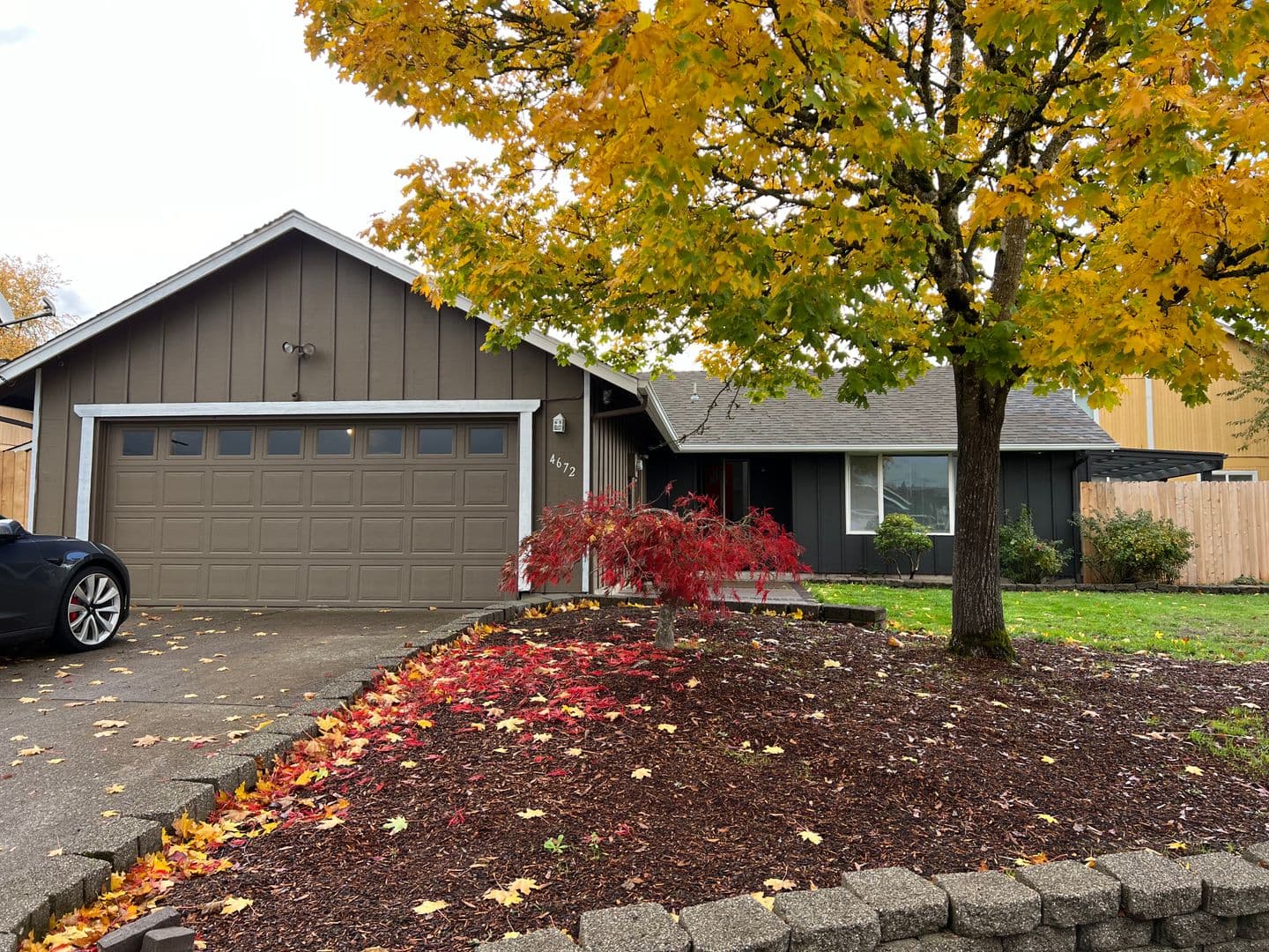 4672 Royal Ave 1 of 41