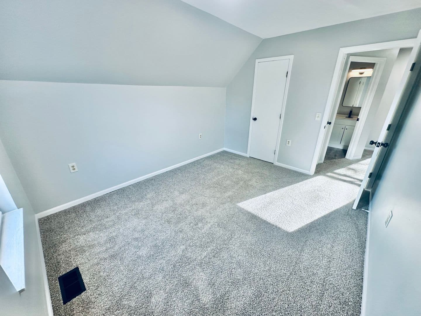 Scotsdale Apartments 7 of 9