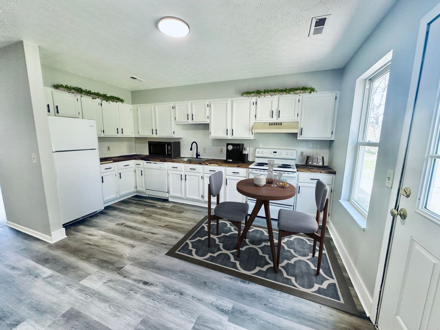 Scotsdale Apartments 2 of 11