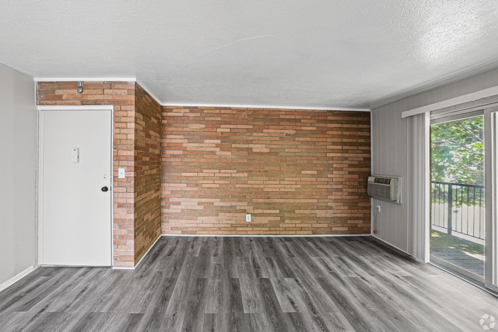 Memorial Heights Apartments 4 of 12